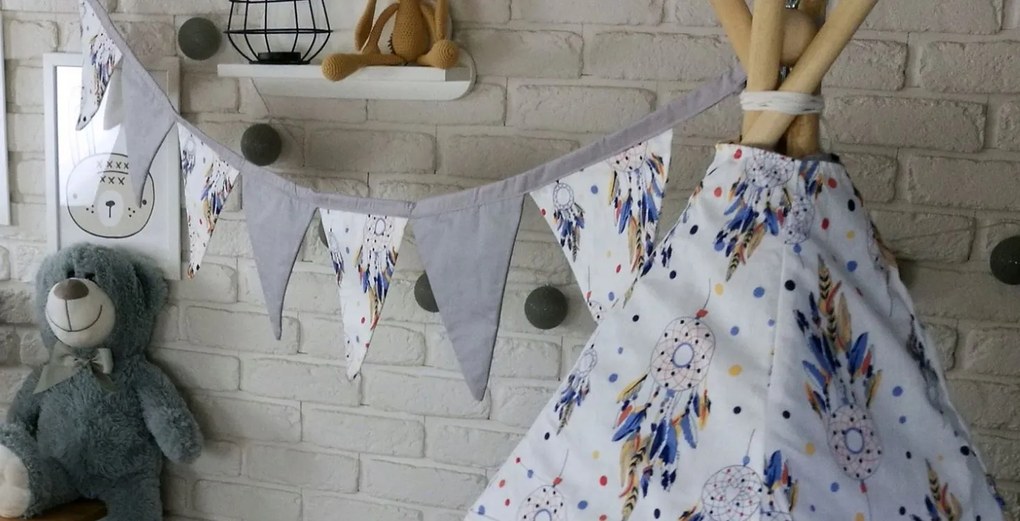 Dekoračná vlajková girlanda LAPAČ SNOV - sivá / ecru biela