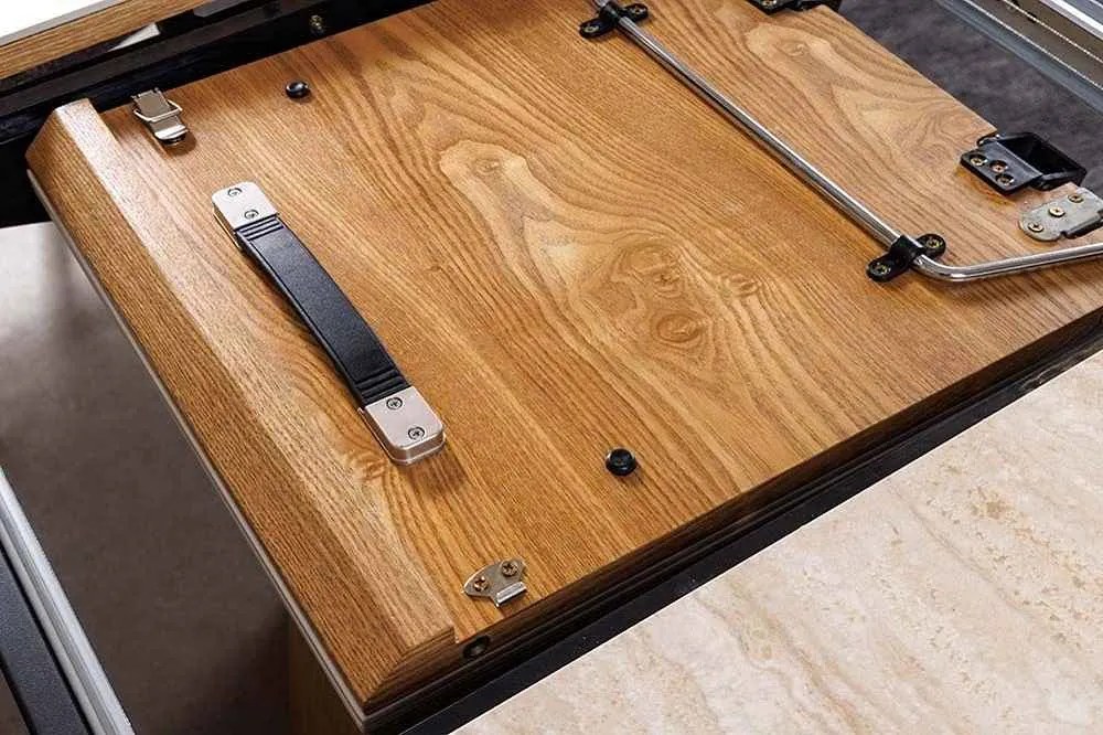 Oválny rozkladací jedálenský stôl Parthenia 160-200 cm dub - Skladom na SK