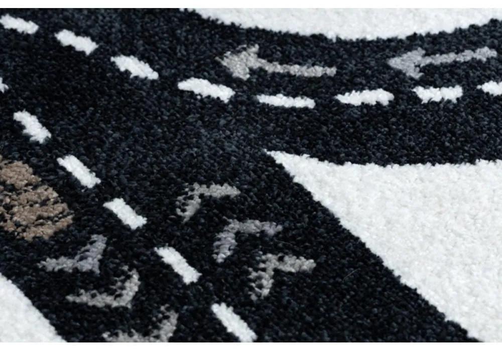 Detský kusový koberec Závodná dráha krémovo biely 280x370cm