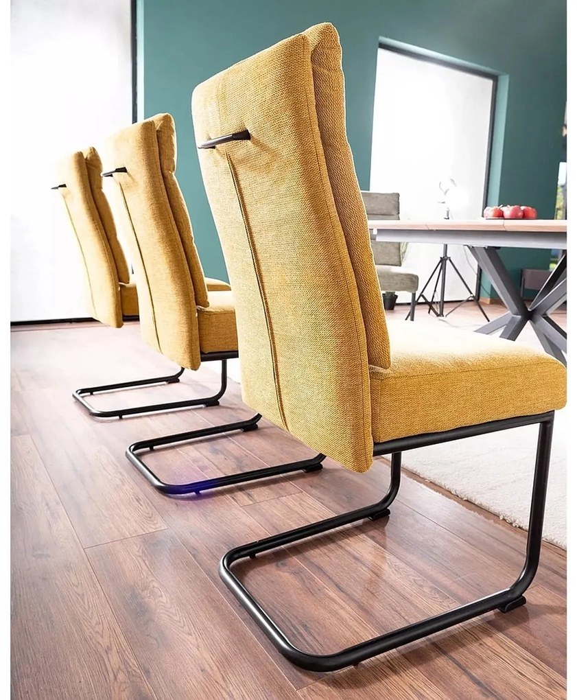 Čalouněná jídelní židle BERRY BREGO žlutá