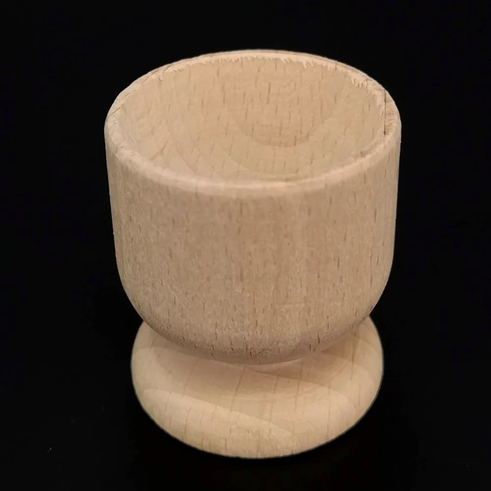 AMADEA Drevený kalíšok na vajíčko, masívne drevo, veľkosť 5 cm