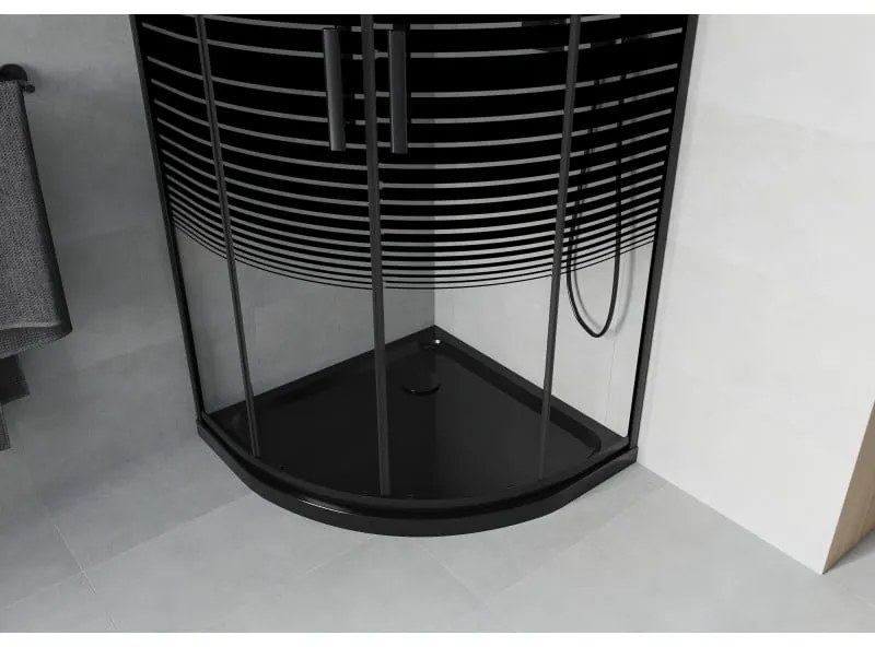 Mexen Rio, štvrťkruhový sprchovací kút s posuvnými dverami 90(dvere) x 90(dvere) x 190 cm, 6mm číre sklo s pásikmi, čierny profil + čierna sprchová vanička Slim, 863-090-090-70-20-4170B