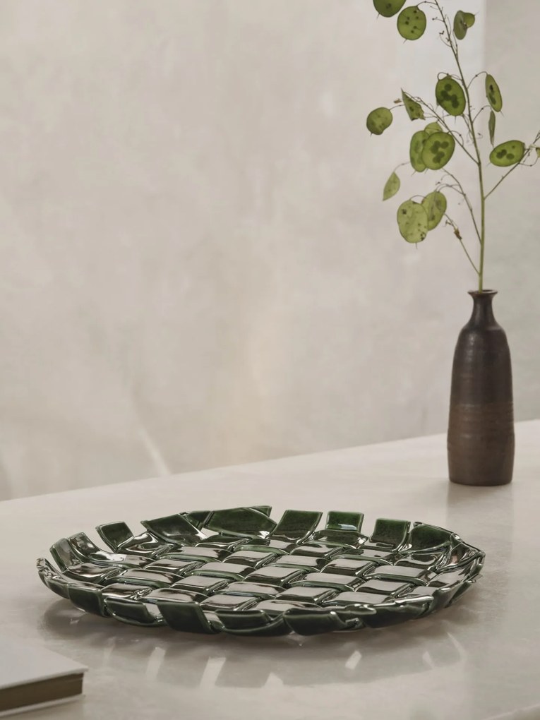 Ferm Living Keramický tanier Plait Emerald Green 30 cm