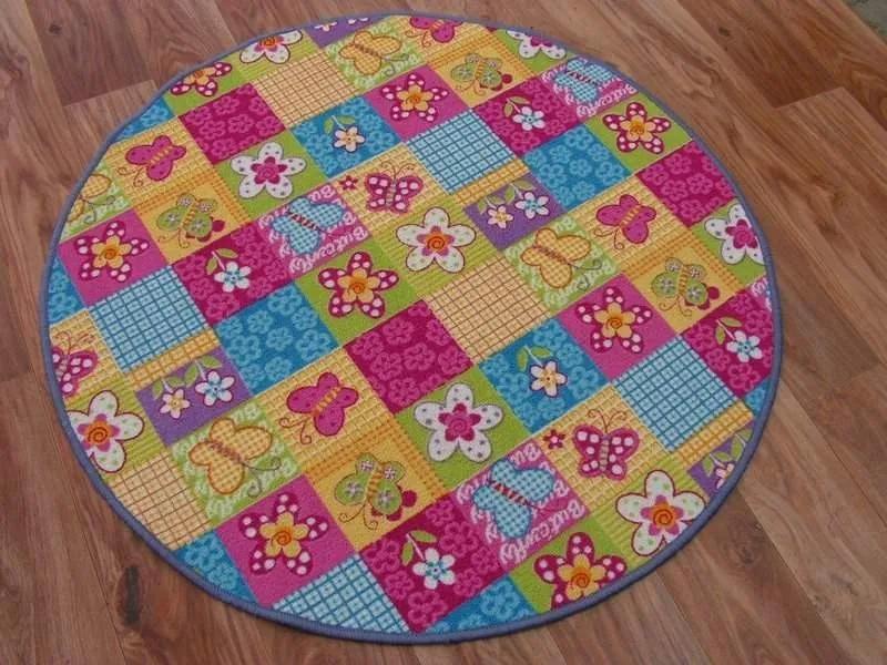 Detský guľatý koberec Butterfly & Flowers farebný