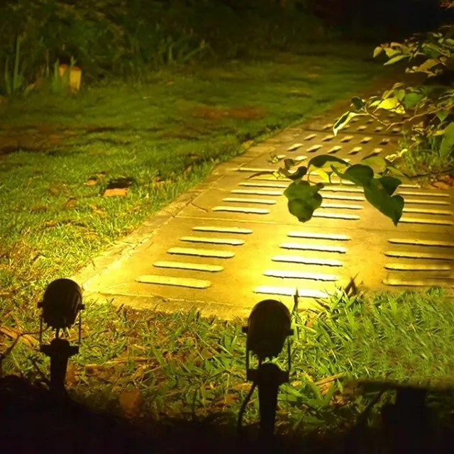 BERGE LED záhradná lampa - vstavaný reflektor GU10 - IP65 - čierna