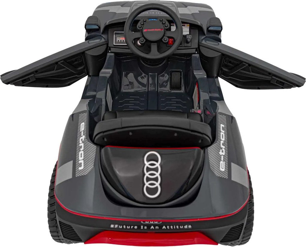 Ramiz Vozidlo Audi RSQ E-TRON sivé
