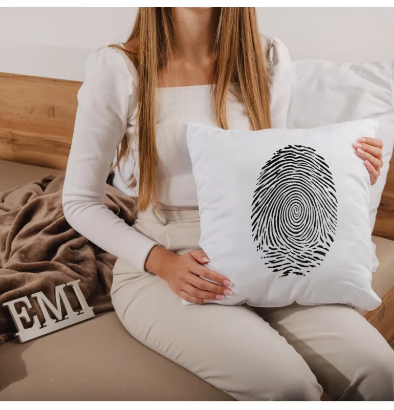 Dekoratívny vankúš Identity 40x40 cm EMI