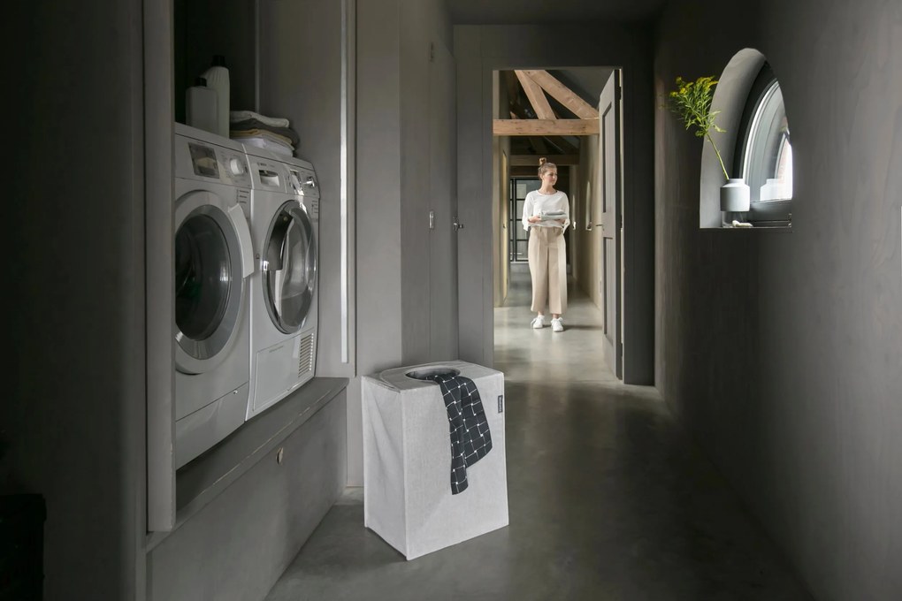 Kôš na bielizeň Brabantia 55 l sivý