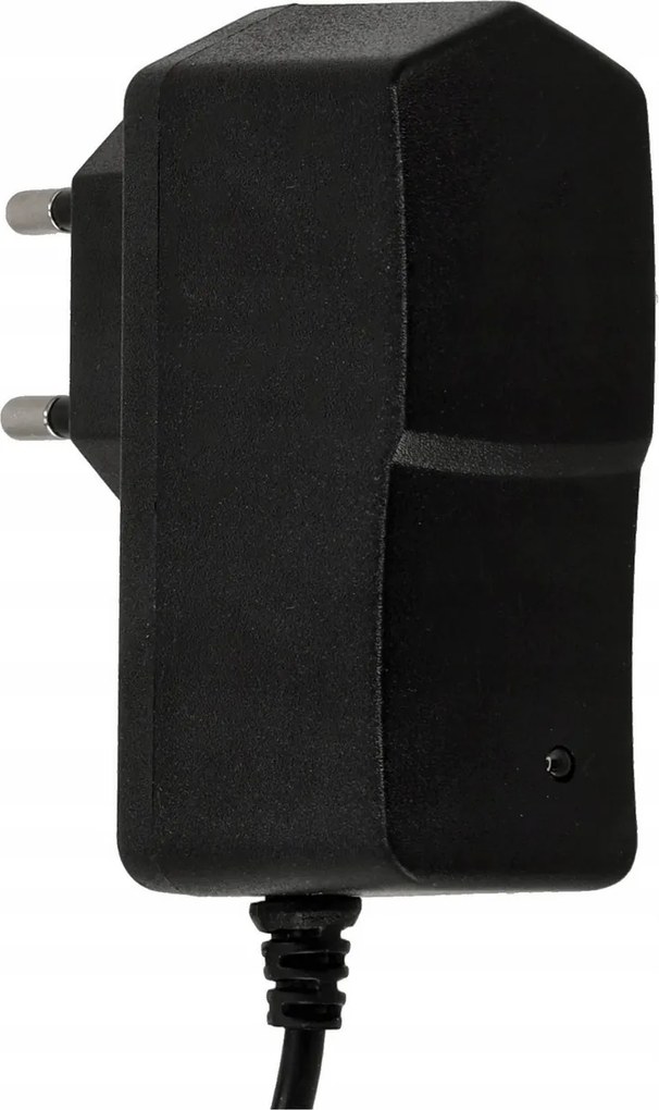 BERGE Zásuvný LED zdroj 12V - 18W - 1,5A