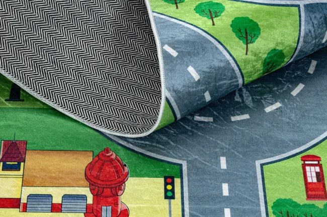 Detský koberec protišmykový BAMBINO 9028 mesto, zelený / sivý