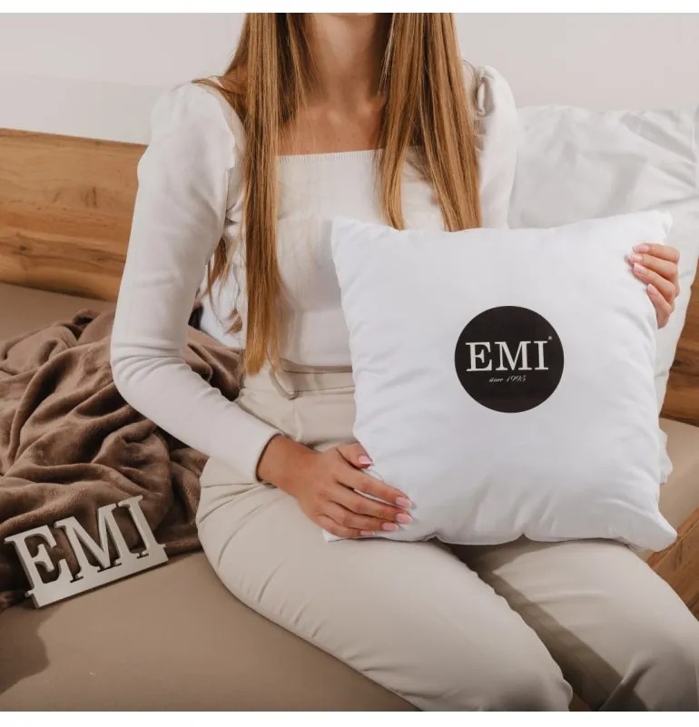 Vankúš s vlastným logom 40x40 cm EMI