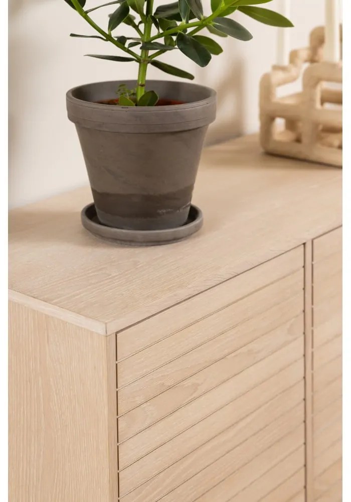 Nízka komoda v dekore duba v prírodnej farbe 180x80 cm Linley – Actona