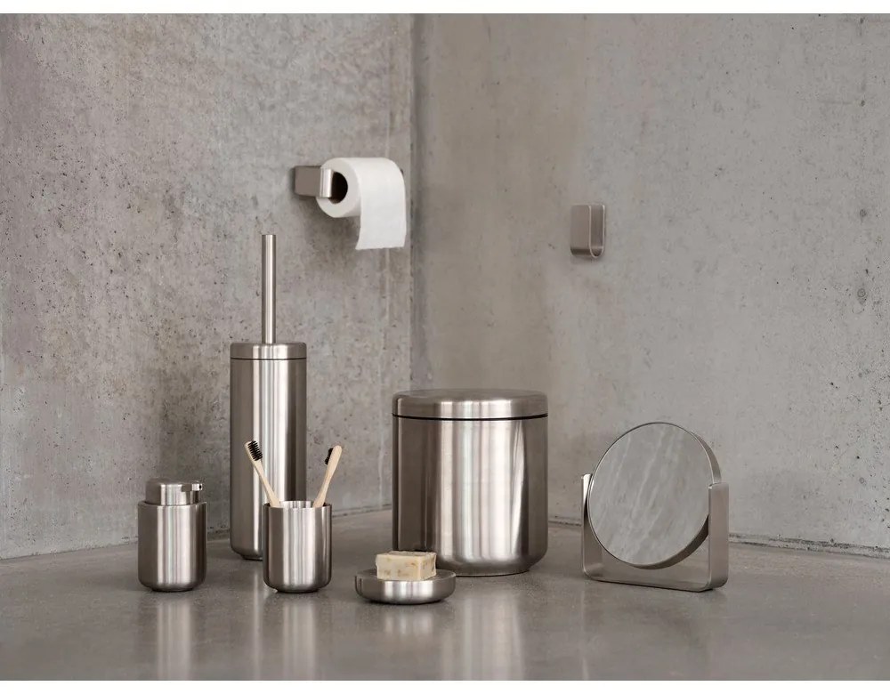 Nášľapný odpadkový kôš z nehrdzavejúcej ocele v matne striebornej farbe 4 l Ume – Zone