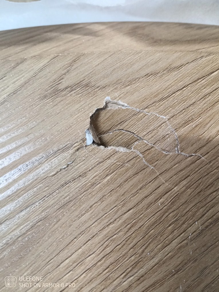 AKCIA Dubový jedálenský stôl s čiernymi nohami TETIS 100x100 II. akosť