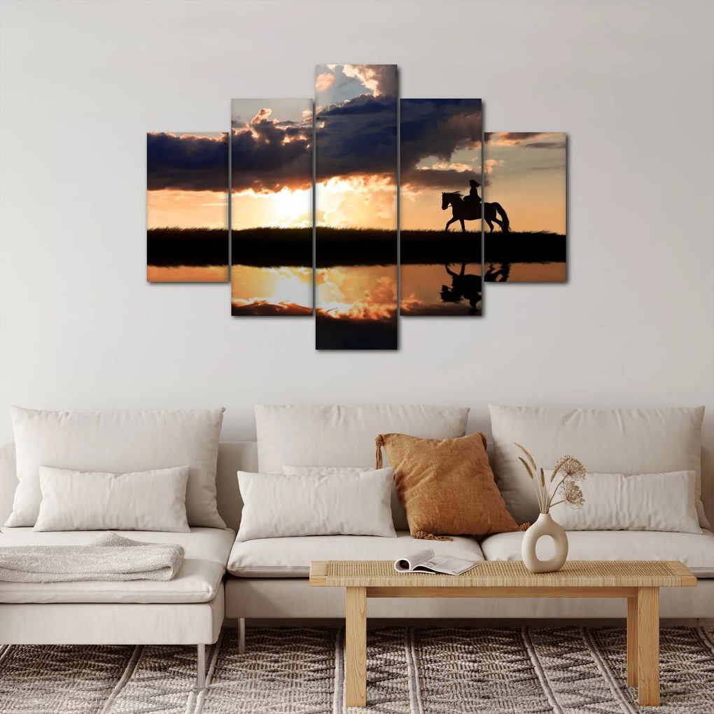 Obraz - Jazdec na koni pri západe slnka (150x105 cm)