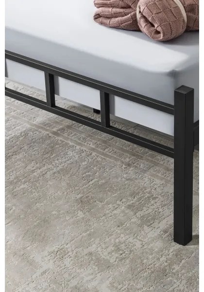 Kovová dvojlôžková posteľ ORMEL 160x200 cm čierna nosnosť 200 kg