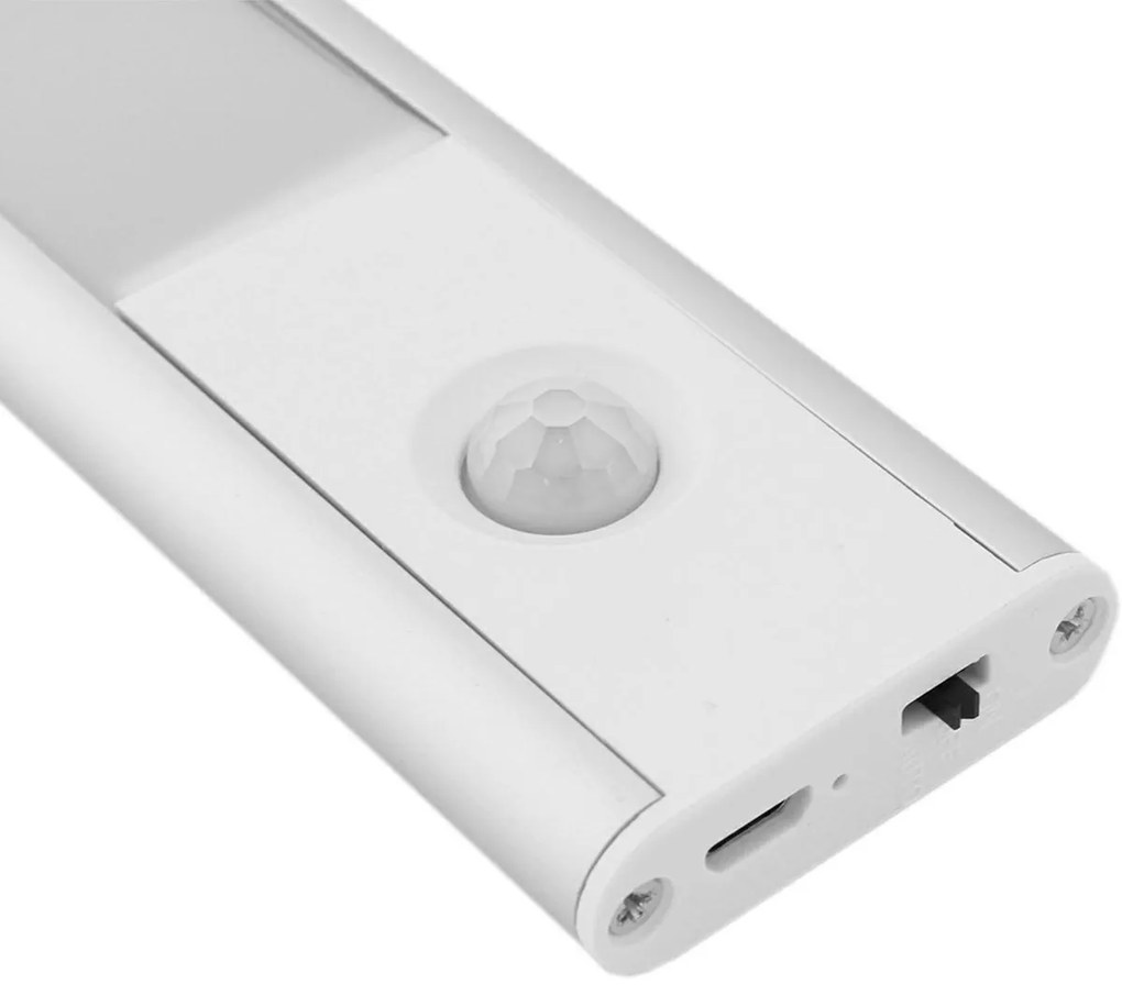 Kompaktné LED svietidlo s 18 LED diódami - studená biela