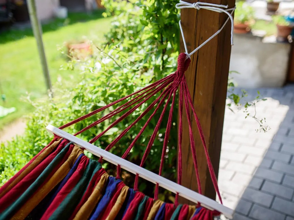 Farebná hojdacia sieť HAMAK pre 2 osoby 220x100 cm