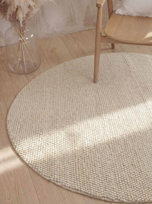 Koberec Ted Baker Richmond Diana naturálny / biely kruh