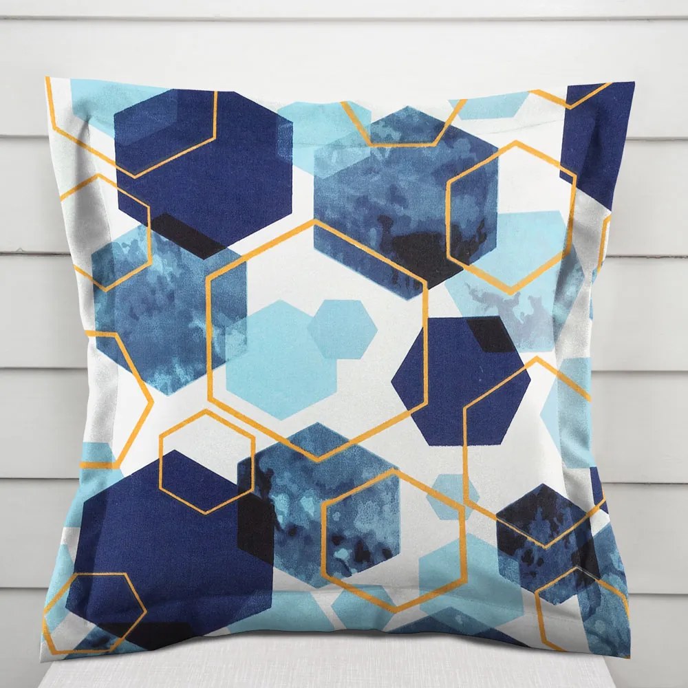 Biante Bavlnená obliečka na vankúš s lemom Sandra SA-574 Modré hexagóny na bielom 45 x 45 cm