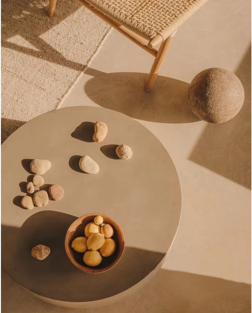 Betónový okrúhly Záhradný konferenčný stolík ø 60 cm Garbet – Kave Home