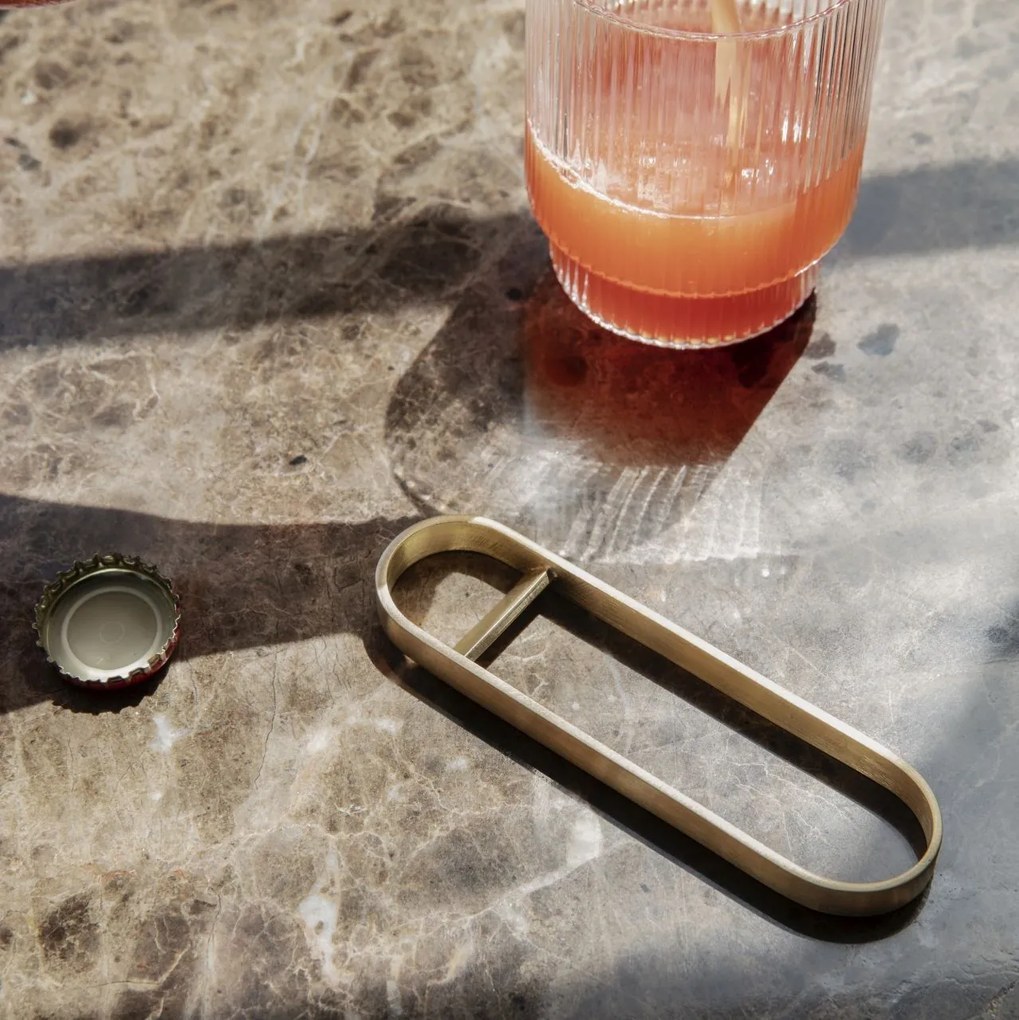 ferm LIVING Otvárač na fľaše FEIN 12,5 cm, mosadz
