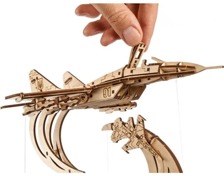 Ugears 3D drevené mechanické puzzle The Ghost of Kyiv