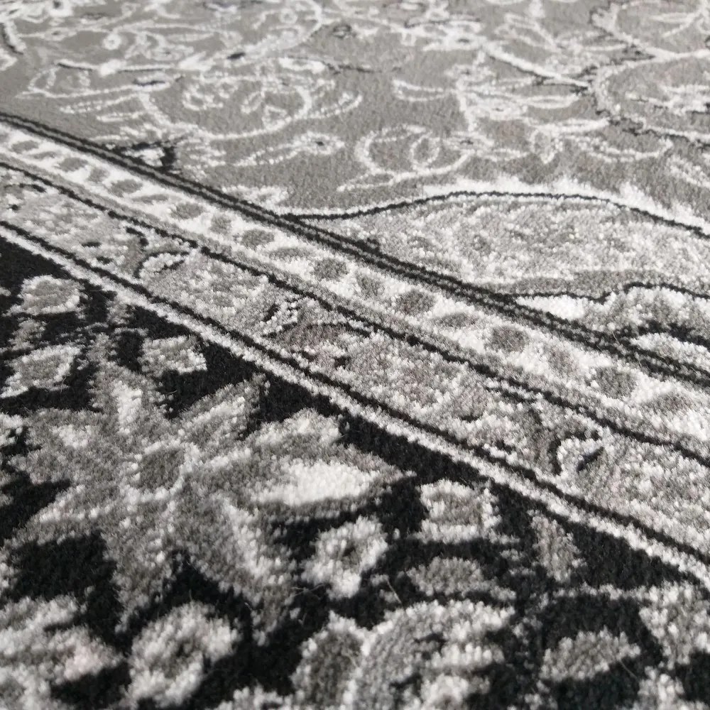 Sivý koberec s ornamentmi mandala Šírka: 200 cm | Dĺžka: 300 cm