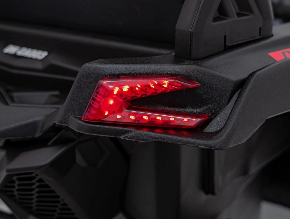 Ramiz Štvorkolka CAN-AM Maverick Červená