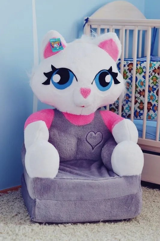 Detské plyšové rozkladacie kresielko MAČIČKA - šedé