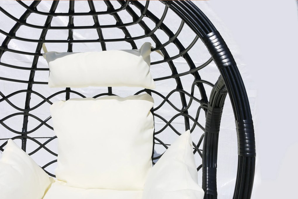 Závesné kreslo 03 čierne s béžovou poduškou