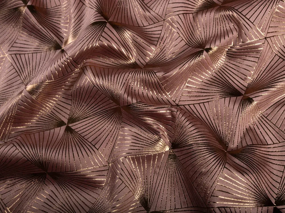 Biante Zamatová obliečka na vankúš Isabela IBL-009 Rose Gold trojuholníky na staroružovom 40 x 40 cm