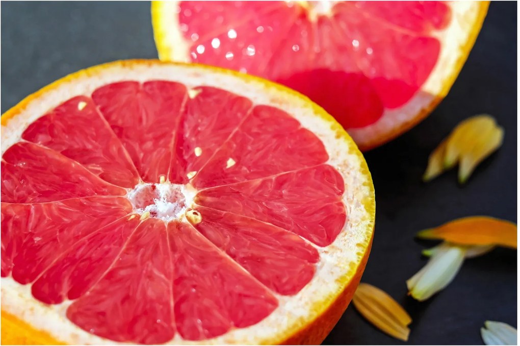 Obraz rozkrojených grapefruitov (90x60 cm)