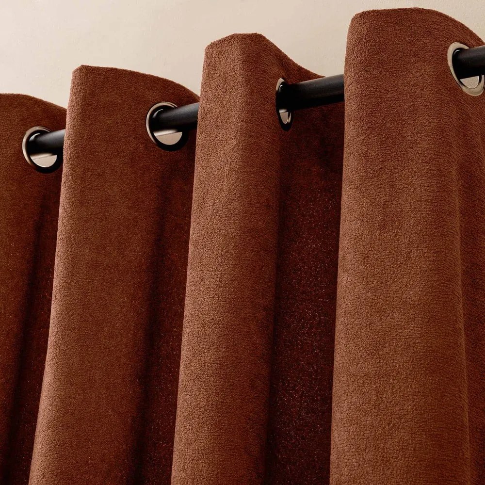 Záves z materiálu buklé v terakotovej farbe 140x260 cm Winona – douceur d'intérieur
