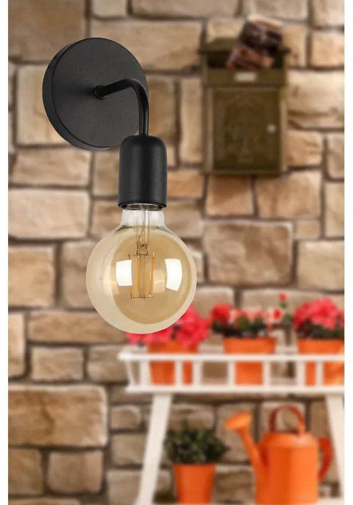 Čierne kovové nástenné svietidlo Mosso - Squid Lighting