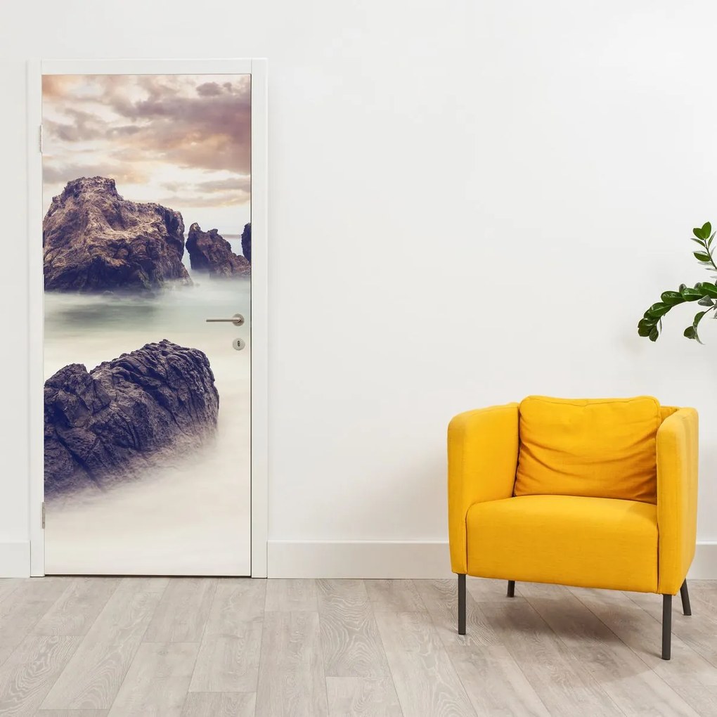 Fototapeta na dvere - Útesy v hmle (95x205cm)