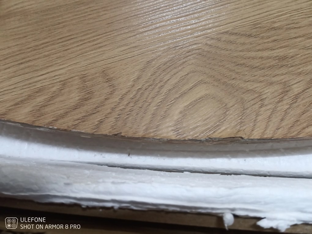 AKCIA Čierny jedálenský stôl s dubovou doskou NOCTURNE 120x120 II. akosť