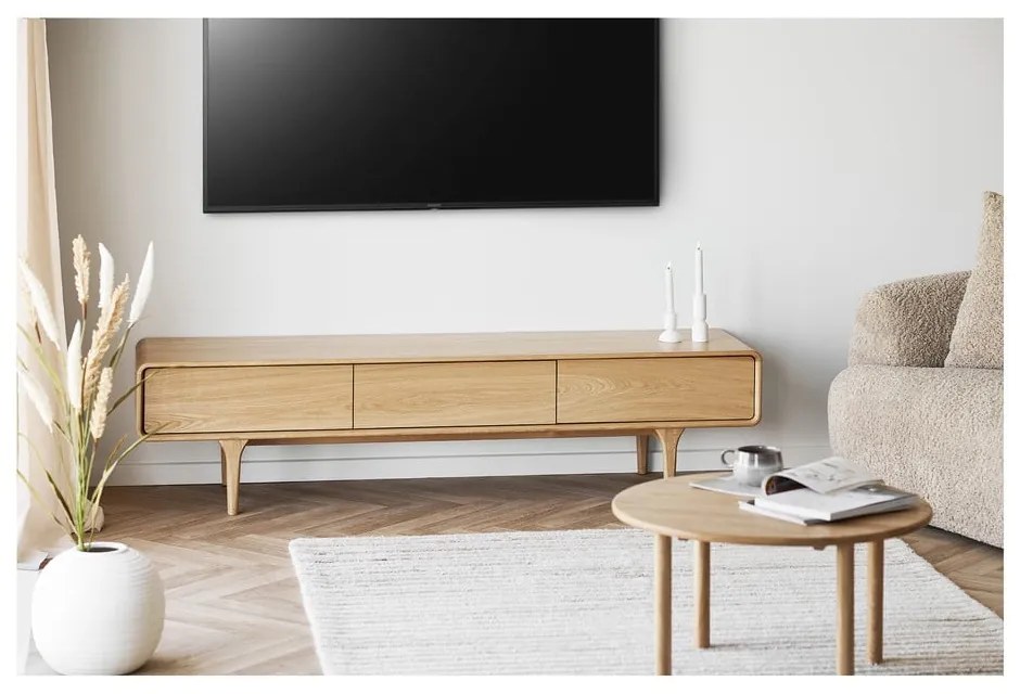 Okrúhly konferenčný stolík z dubového dreva v prírodnej farbe ø 70 cm Jena – House Nordic