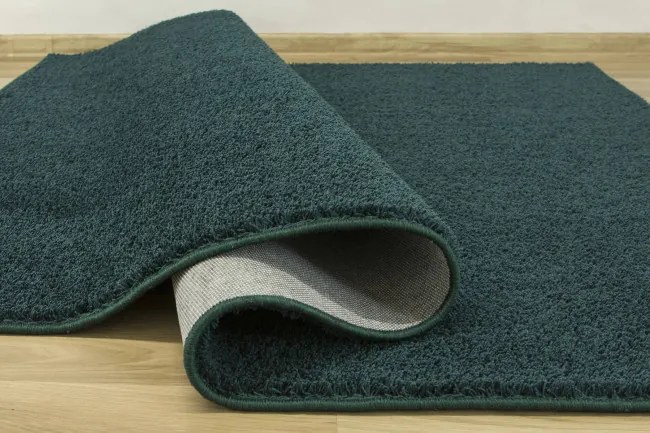 Metrážny koberec Phuket 40 shaggy zelený