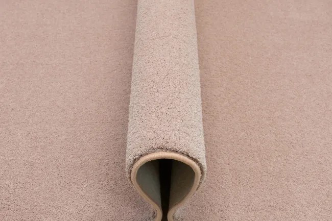 Koberec AMAZING 110 púdrovoružový