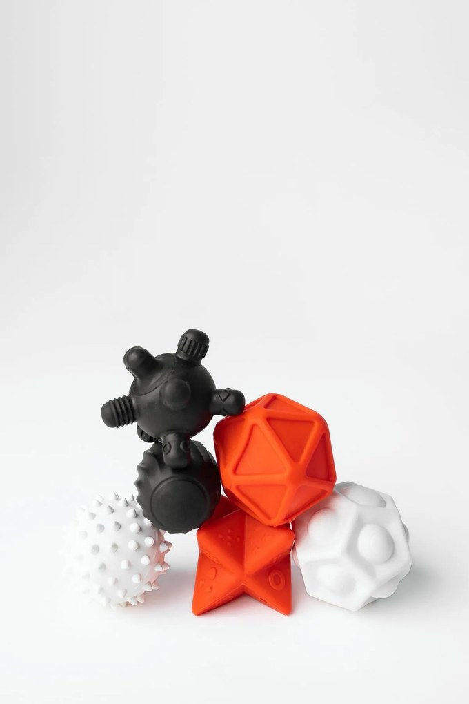 Mom’s Care - senzorické loptičky 6 ks - biele a čierne