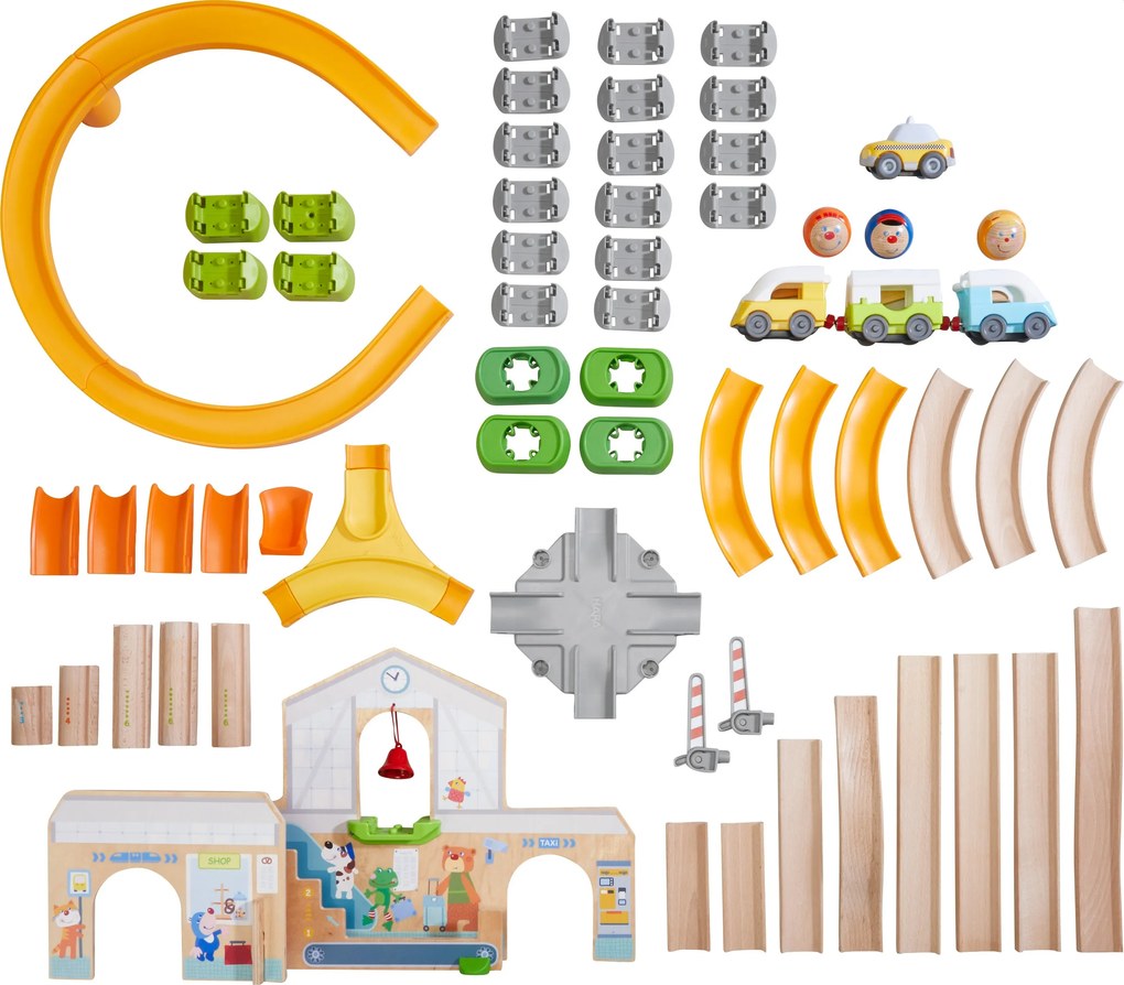 Guľôčková dráha Kullerbü – Vlaková stanica