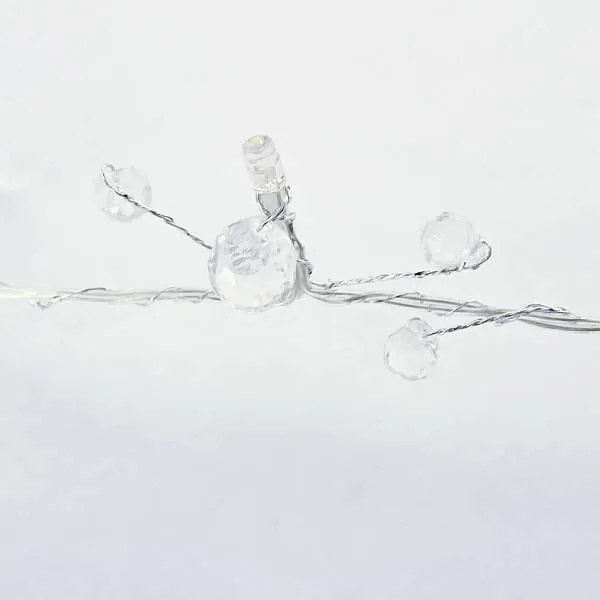 DECOLED Svetelná reťaz LED na batérie, kryštály, ľadovo biela, 10 diód, 1,3 m