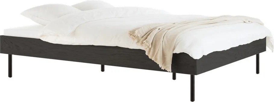 Čierna dvojlôžková posteľ z drevotriesky bez čela s roštom 180x200 cm Streiko – noo.ma