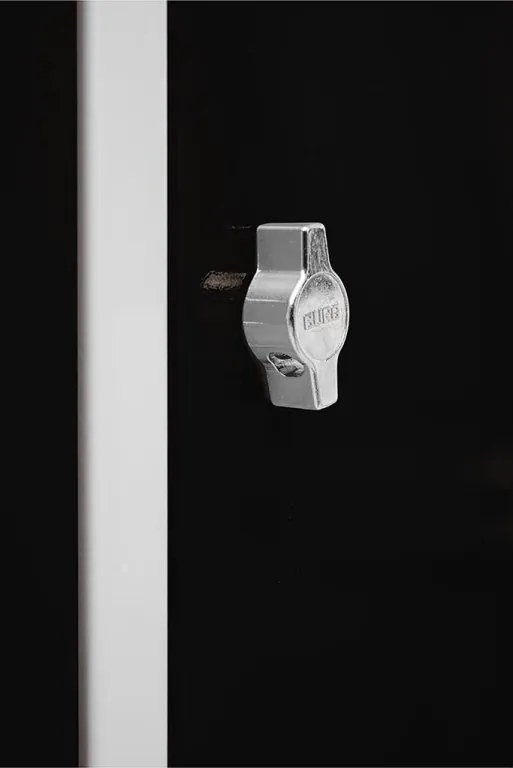 Kovová šatníková skriňa Trestles SS2M 1800x600x500 mm, 2 oddiely, čierne dvere Podnož: bez podnože, Zámok: cylindrický