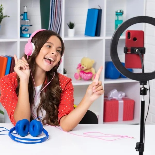 LED Stmievateľná lampa so statívom a držiakom na vlogovanie LED/15W/5V 2700-6500K