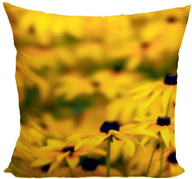 Vankúš Žlté kvety v poli (Veľkosť: 55 x 55 cm)