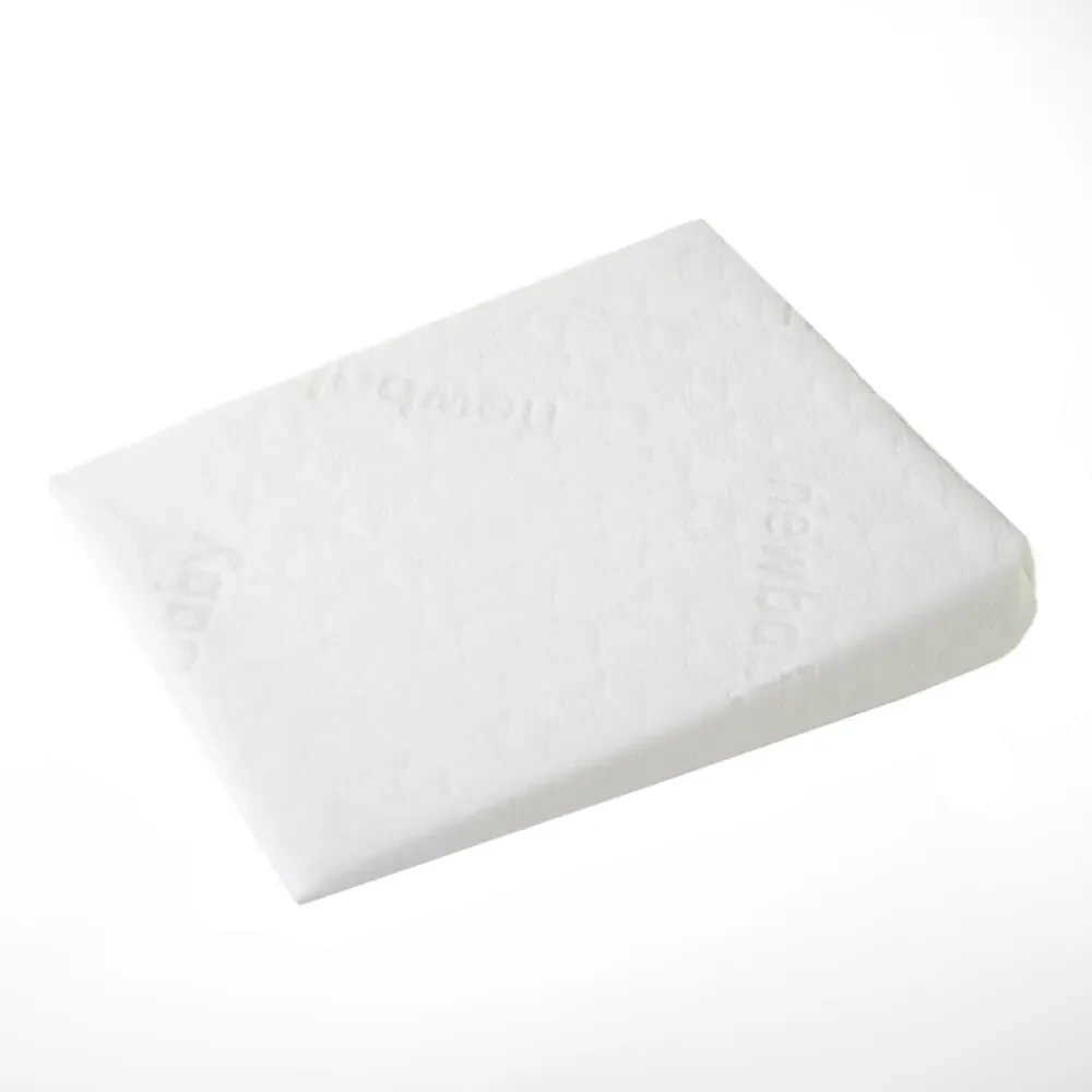 Dojčenský vankúš - klin BASIC biely 30x37 cm do kočíka