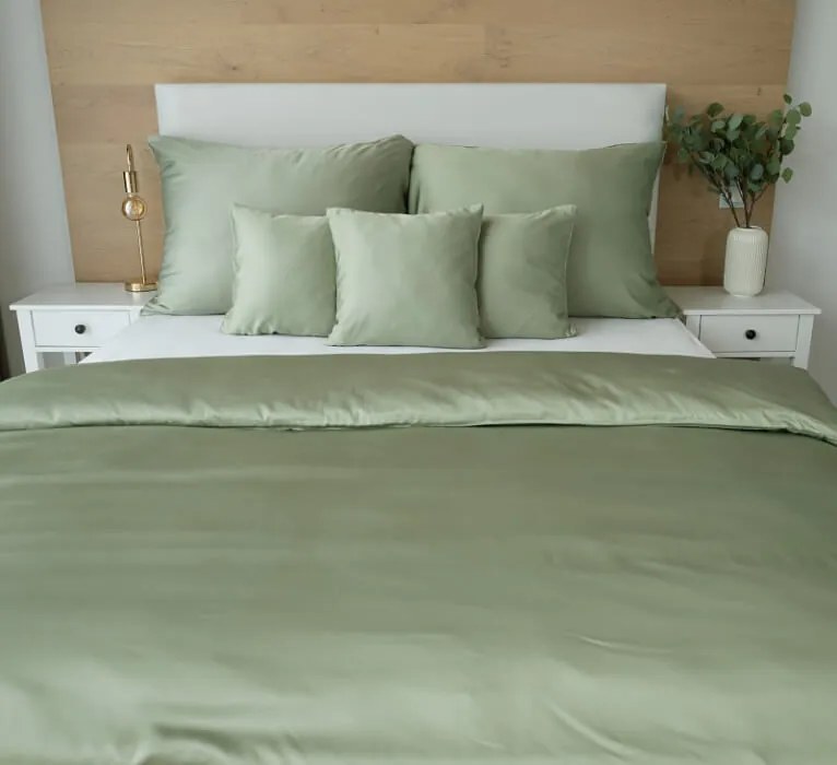 Kvalitná luxusná posteľná bielizeň - Luna svetlozelený bambusový satén 1x 140/200, 1x 70/90