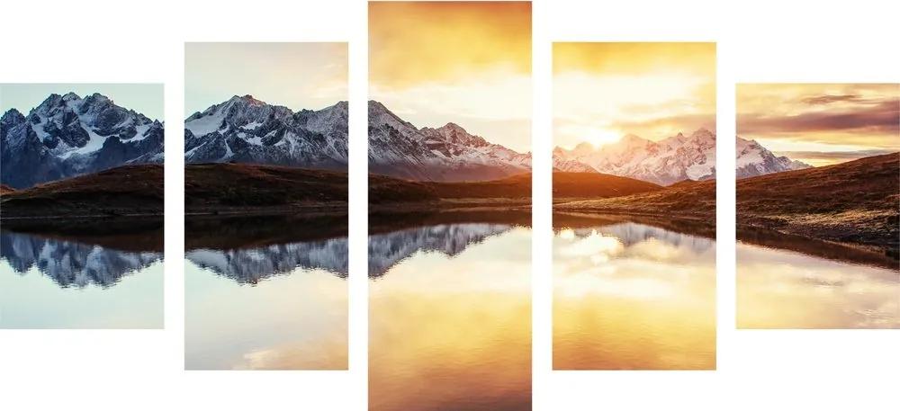 5-dielny obraz oslnivý západ slnka nad horským jazerom - 200x100